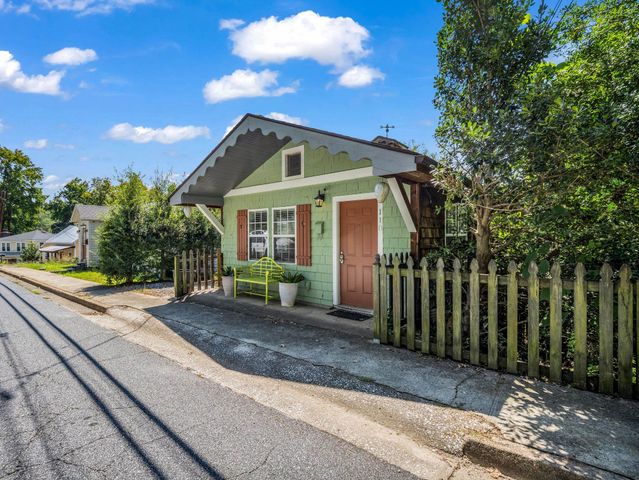 160 E Howard Street, Tryon, NC 28782