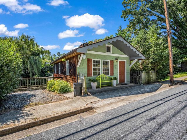 160 E Howard Street, Tryon, NC 28782