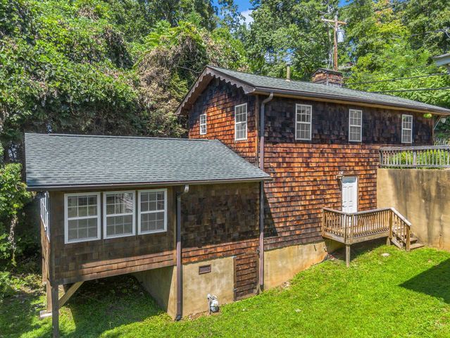 160 E Howard Street, Tryon, NC 28782