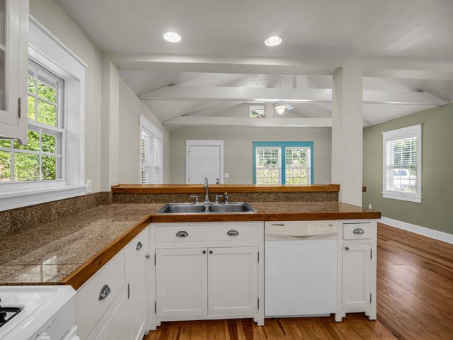 160 E Howard Street, Tryon, NC 28782