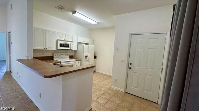 4299 Bellasol CIR 2621, Fort Myers, FL 33916