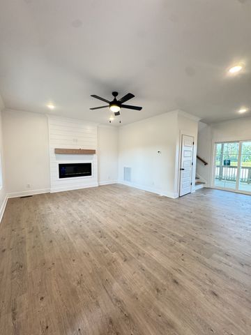 3162 E Old Ashland City Rd, E, Clarksville, TN 37043