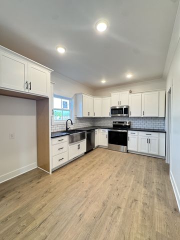3162 E Old Ashland City Rd, E, Clarksville, TN 37043