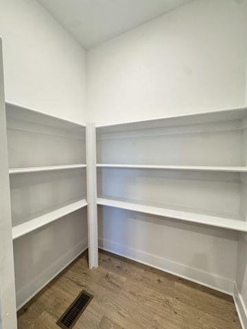 3162 E Old Ashland City Rd, E, Clarksville, TN 37043