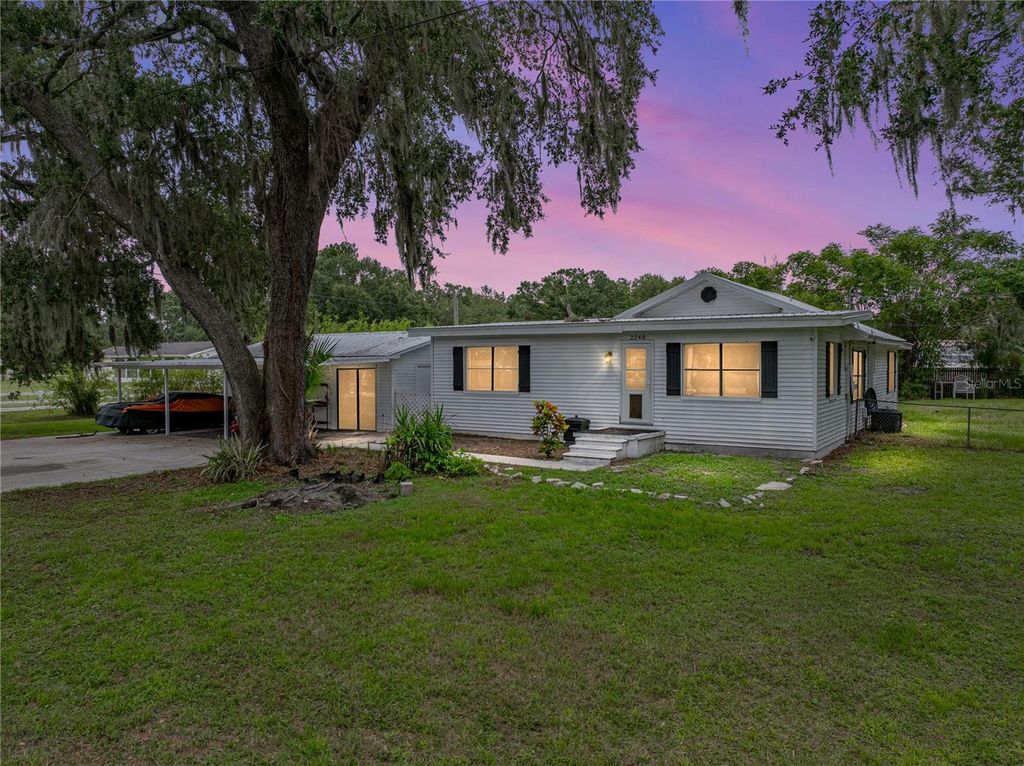 2240 PARKER ROAD, Lakeland, FL 33811