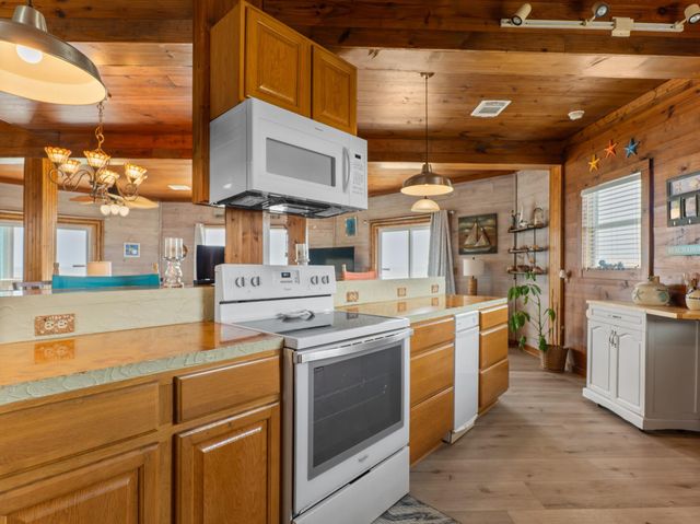 2258 County Road 230, Sargent, TX 77414