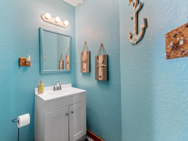 2258 County Road 230, Sargent, TX 77414