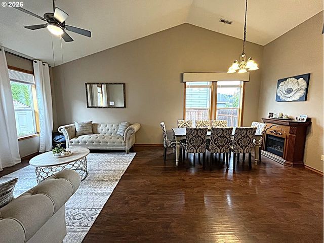 14683 Se MARCI Way, Clackamas, OR 97015