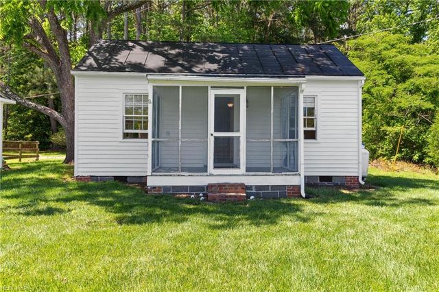 5523 B White Hall RD B, Gloucester, VA 23061