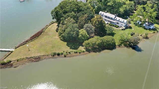 5523 B White Hall RD B, Gloucester, VA 23061