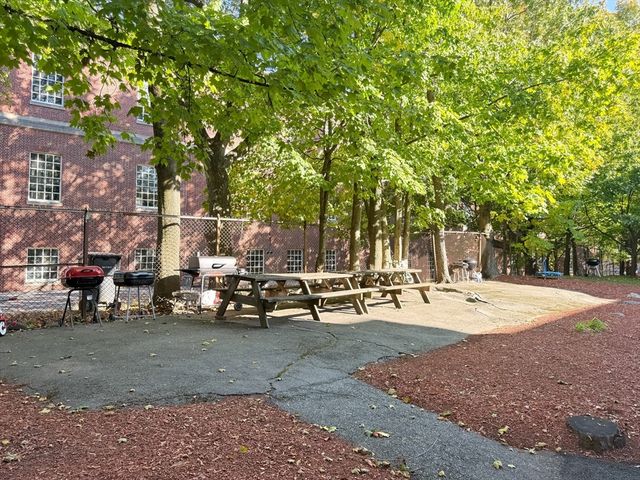 1 Dexter St 5, Malden, MA 02148