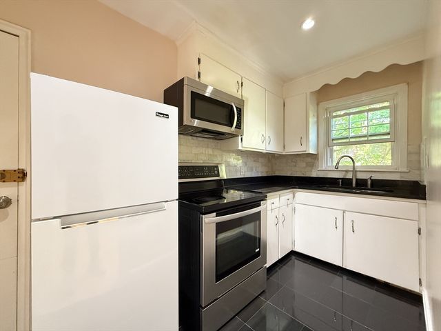 1 Dexter St 5, Malden, MA 02148