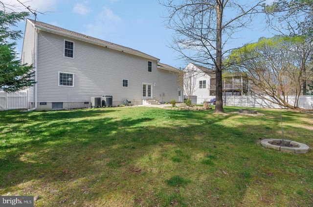 202 SANTA MARIA AVE, Colonial Beach, VA 22443