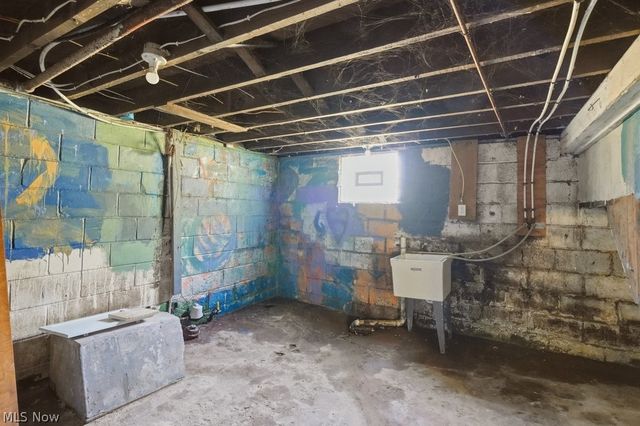 1313 Manchester Road, Akron, OH 44307