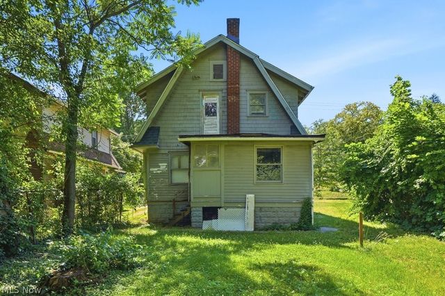 1313 Manchester Road, Akron, OH 44307