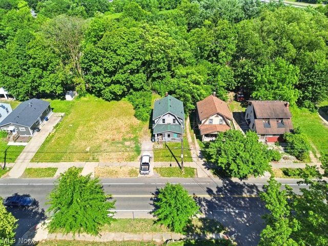 1313 Manchester Road, Akron, OH 44307