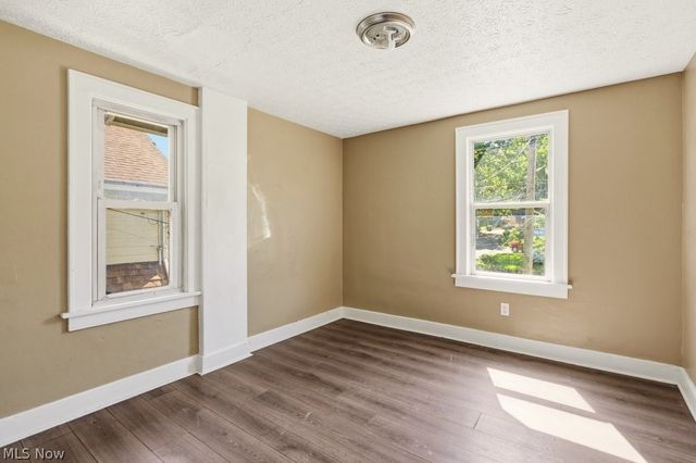 1313 Manchester Road, Akron, OH 44307