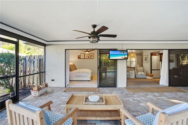 2644 River Reach DR, Naples, FL 34104