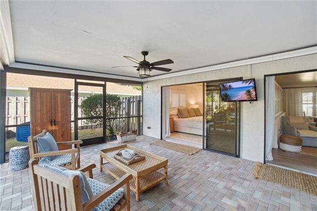 2644 River Reach DR, Naples, FL 34104