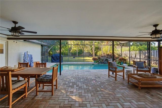 2644 River Reach DR, Naples, FL 34104