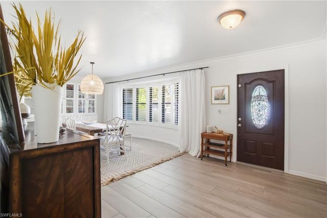 2644 River Reach DR, Naples, FL 34104