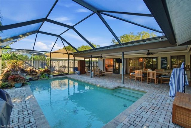 2644 River Reach DR, Naples, FL 34104