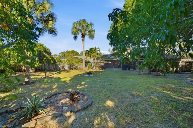 2644 River Reach DR, Naples, FL 34104