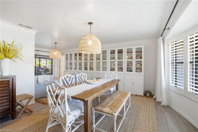 2644 River Reach DR, Naples, FL 34104