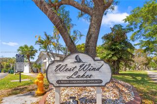 6493 SW 152nd Pl 4-93, Miami, FL 33193