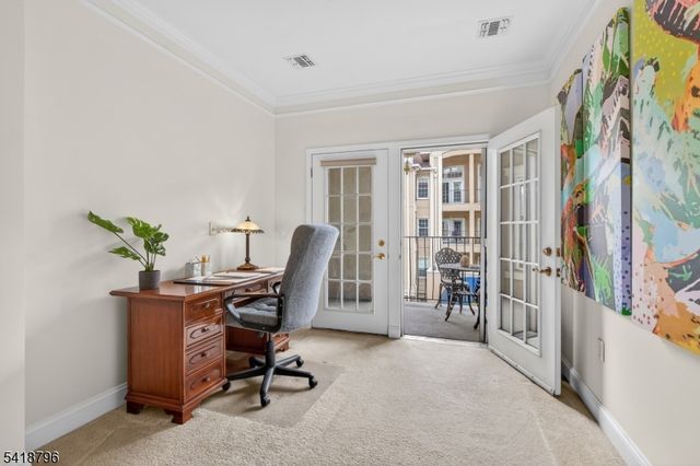 9210 Ravenscroft Rd, Clifton City, NJ 07013