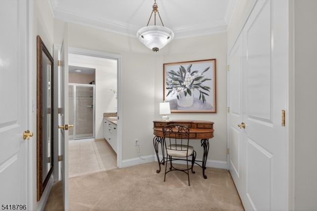 9210 Ravenscroft Rd, Clifton City, NJ 07013