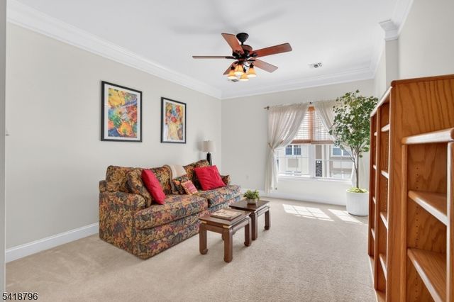 9210 Ravenscroft Rd, Clifton City, NJ 07013