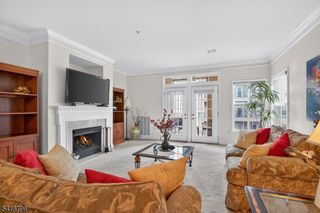 9210 Ravenscroft Rd, Clifton City, NJ 07013