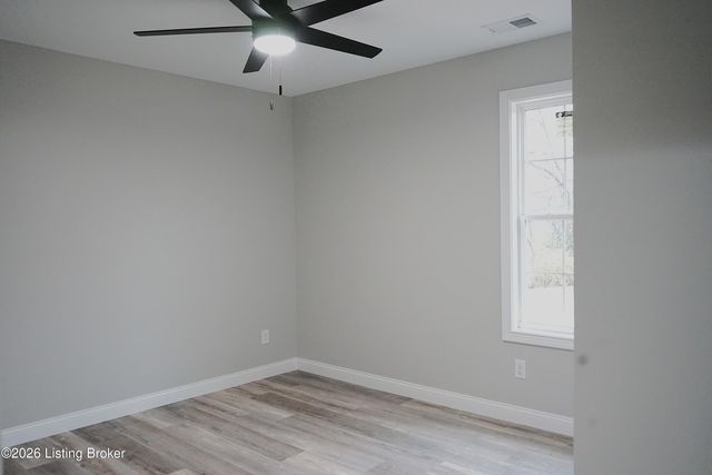1468 Tucker Dr, Bardstown, KY 40004