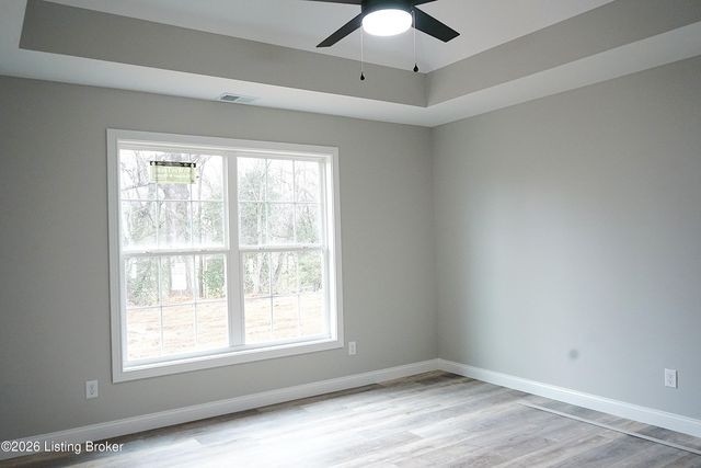1468 Tucker Dr, Bardstown, KY 40004