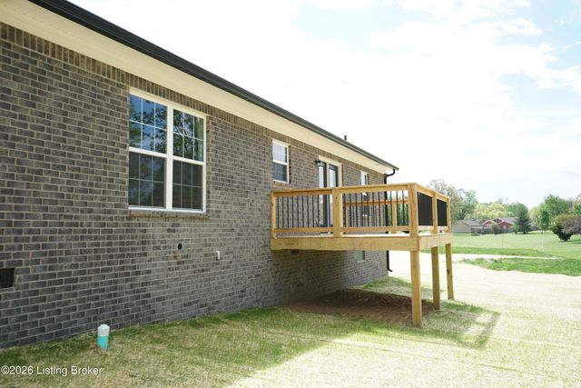1468 Tucker Dr, Bardstown, KY 40004