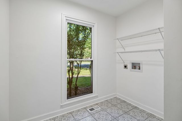 5941 Fireside Dr, Brentwood, TN 37027