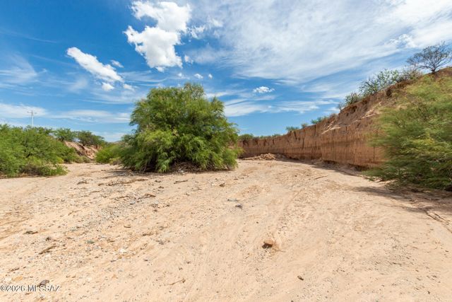 2241 N Rivers Edge Road, Benson, AZ 85602