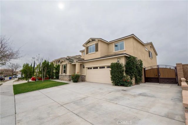 7786 Arosia Dr, Fontana, CA 92336