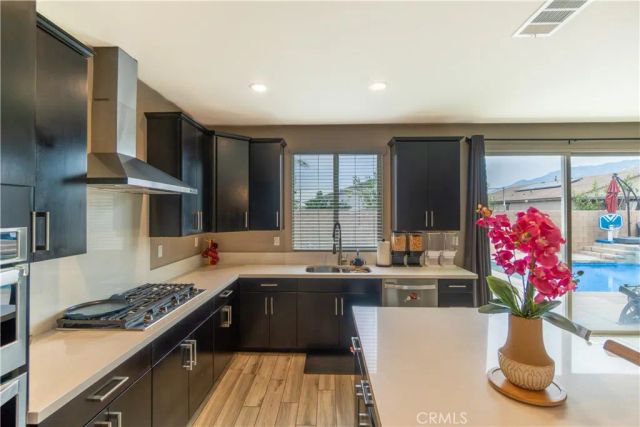 7786 Arosia Dr, Fontana, CA 92336