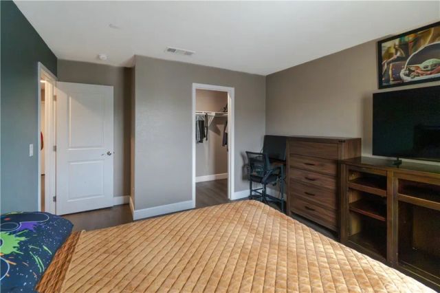 7786 Arosia Dr, Fontana, CA 92336