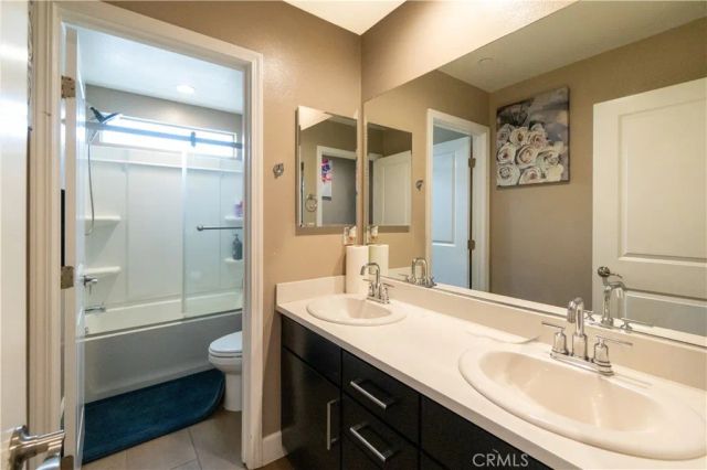 7786 Arosia Dr, Fontana, CA 92336