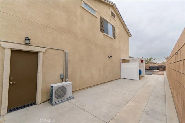 7786 Arosia Dr, Fontana, CA 92336
