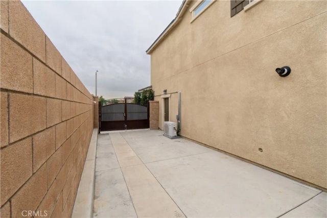 7786 Arosia Dr, Fontana, CA 92336