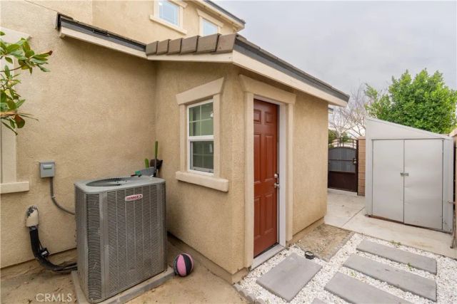 7786 Arosia Dr, Fontana, CA 92336