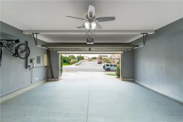 7786 Arosia Dr, Fontana, CA 92336