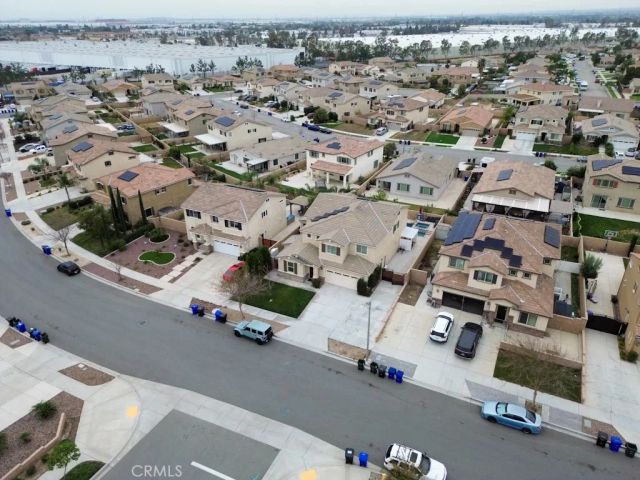 7786 Arosia Dr, Fontana, CA 92336