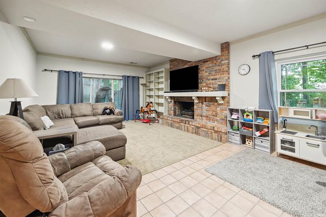 1625 Cottonwood Circle, Lafayette, IN 47905