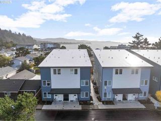 920 Sw 48TH St, Lincoln City, OR 97367