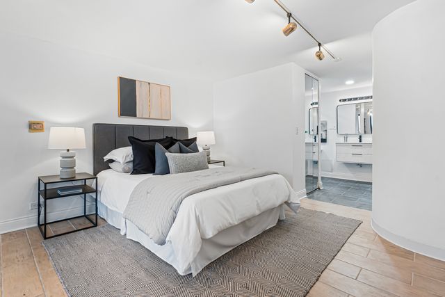 1221 N DEARBORN Street PH8S, Chicago, IL 60610